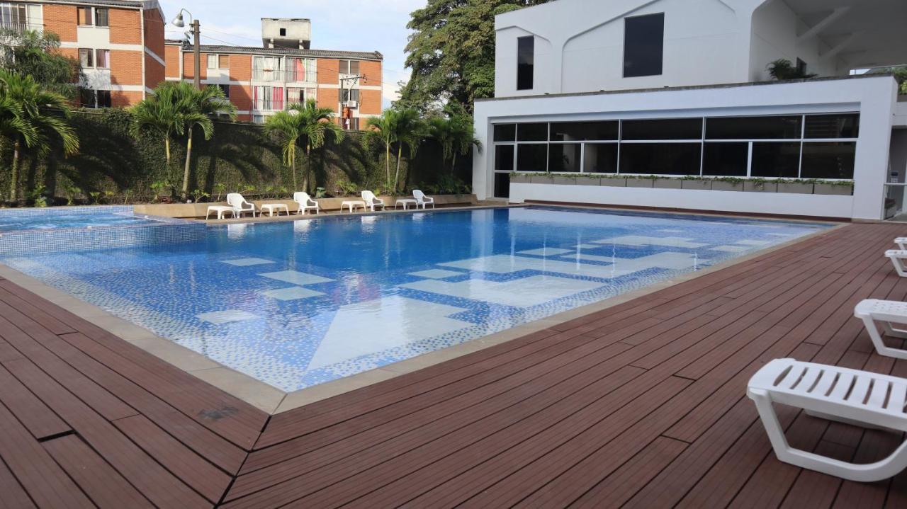 Hotel Blue 66 Кали Екстериор снимка