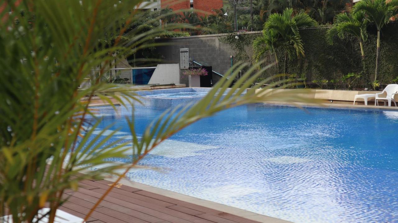Hotel Blue 66 Кали Екстериор снимка