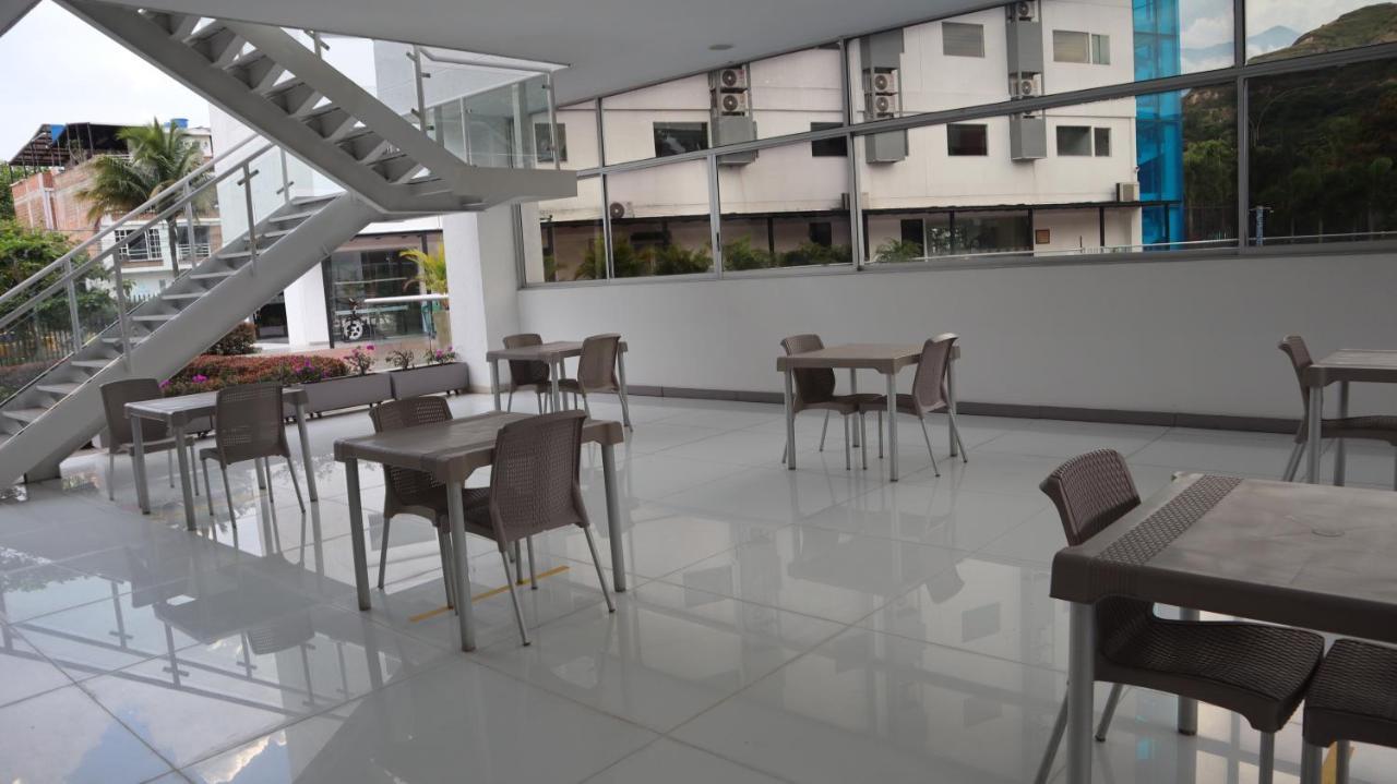 Hotel Blue 66 Кали Екстериор снимка