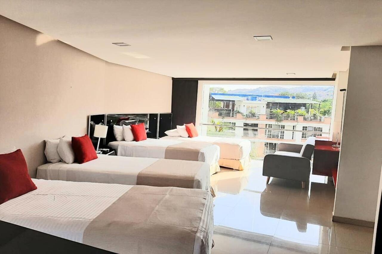 Hotel Blue 66 Кали Екстериор снимка