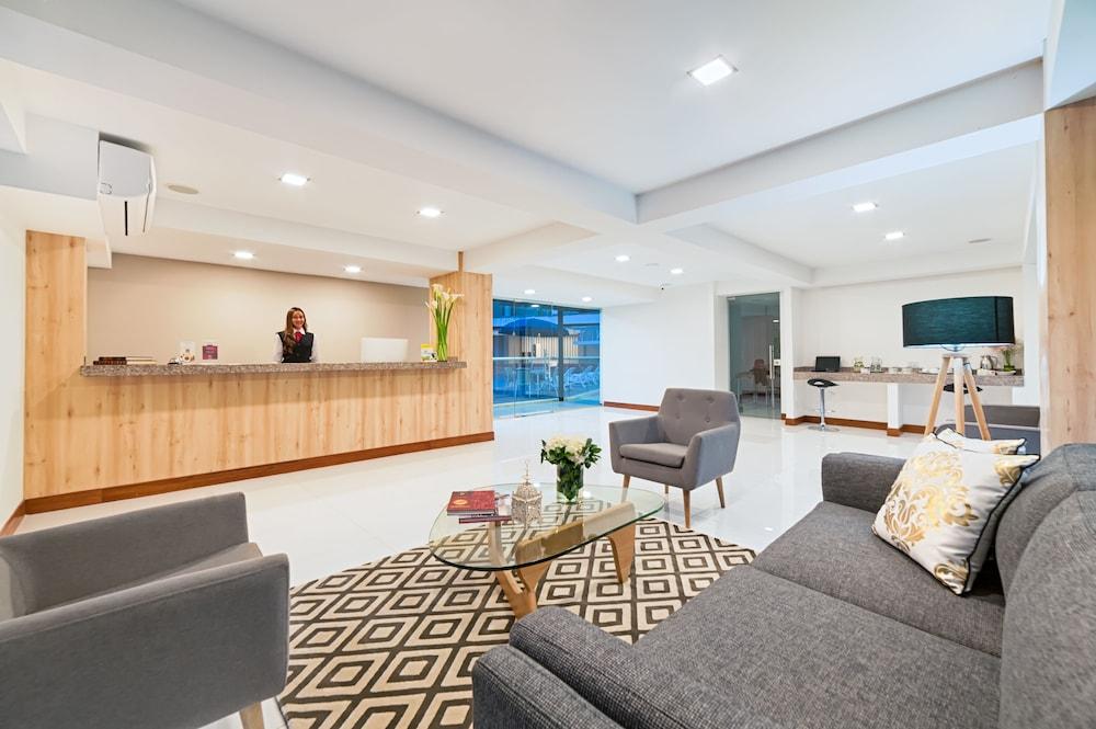 Hotel Blue 66 Кали Екстериор снимка