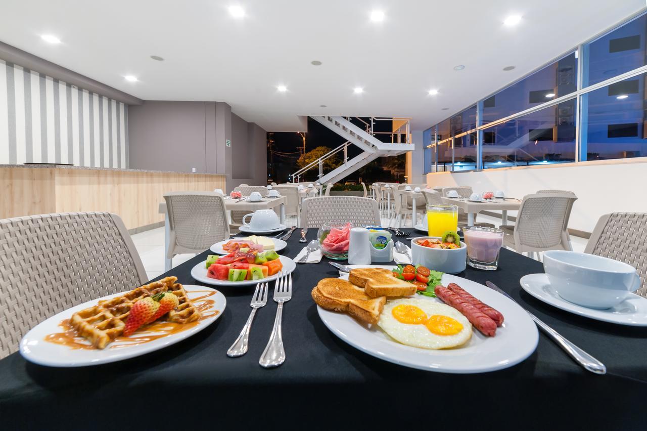 Hotel Blue 66 Кали Екстериор снимка