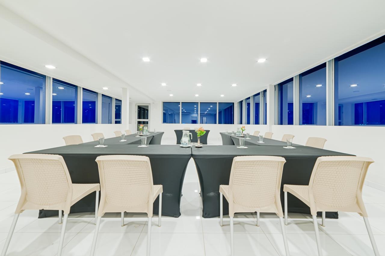Hotel Blue 66 Кали Екстериор снимка